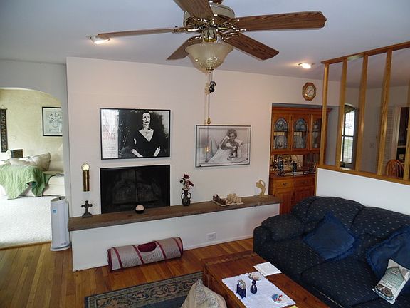 5th image of 826 N Sharon Dr