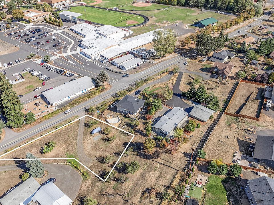 2nd image of Loop Rd