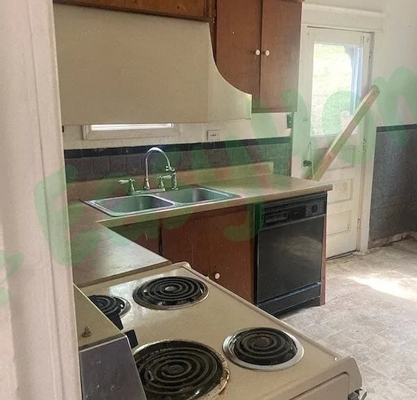 922 Greendale Dr — Photo 10