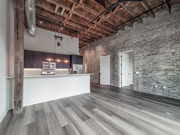 2nd image of 818 N Wolcott #207