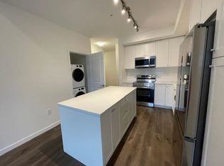 16633 24th Ave #404, Surrey, BC V3Z 1K5