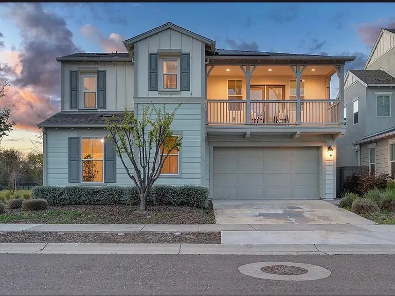 2230 Cannery Loop — Photo 4