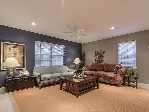 5th image of 9740 Queenswood Ln