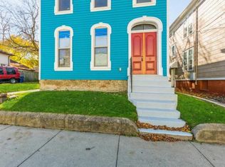 617 8th St, Racine, WI 53403