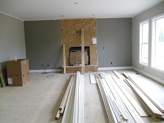 4th image of 5373 Woodview Way