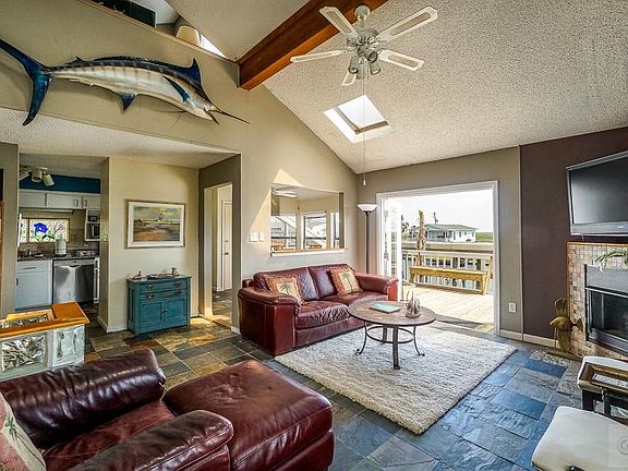 3rd image of 4814 Jamaica Cove Rd