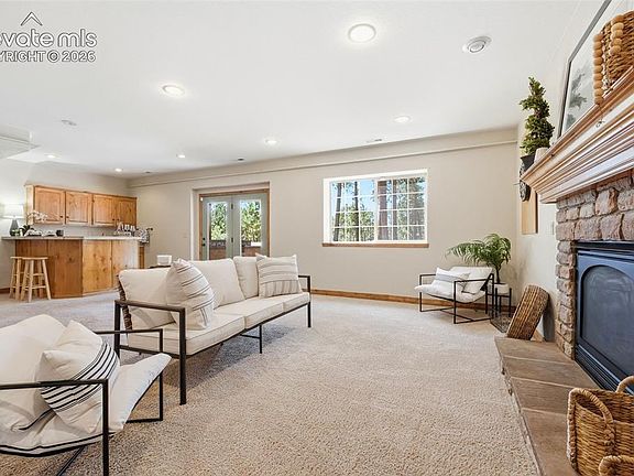 4th image of 17255 Lamplight Dr
