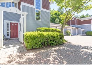 7 Railroad Pl, Pennington, NJ 08534