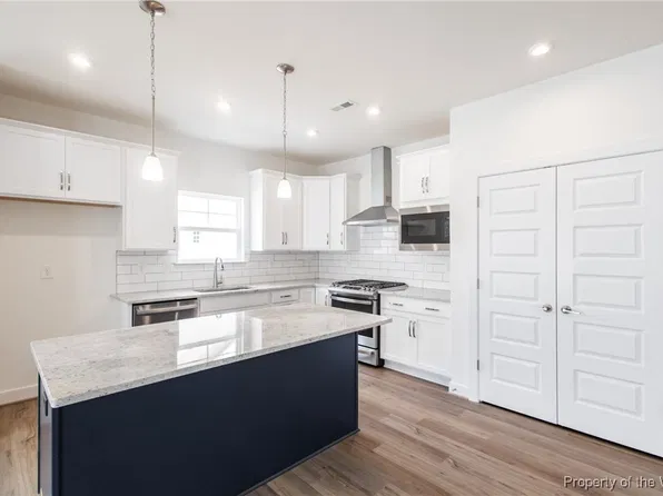 1801 Outrigger Dr, Chester, VA 23836