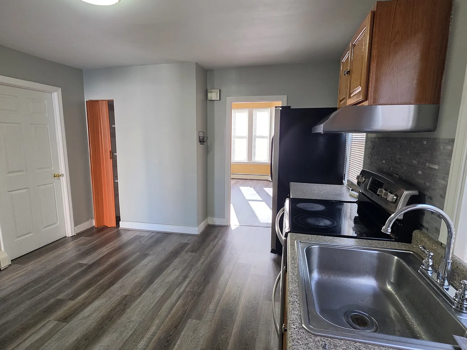 12 Halton St — Photo 2