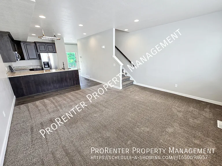 2516 N Knights Ln — Photo 7
