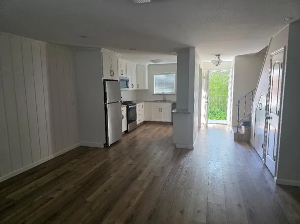 304 W Walnut St APT 9, Lodi, CA 95240