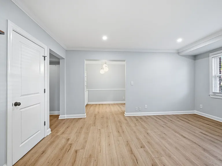 906 S Washington St #111 — Photo 16