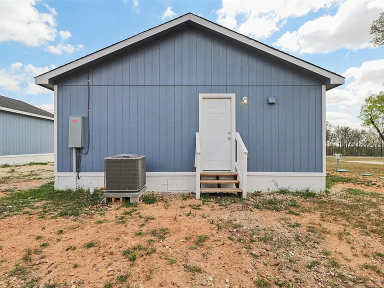 1087 Schubert Ln #C — Photo 16
