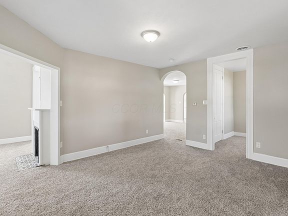 5th image of 13 Maple St