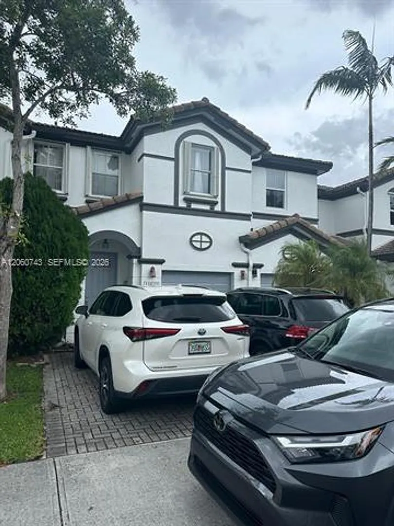 11633 NW 78th St th 11633, Doral, FL 33178 — Photo 2