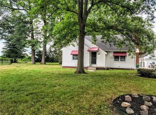 423 Stuart Cir, Anderson, IN 46012