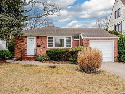 94 Grant Avenue, East Rockaway, NY, 11518
