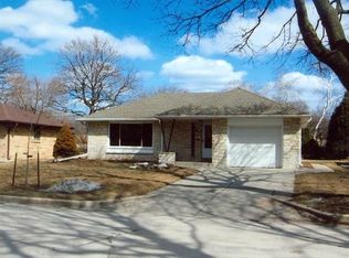 2936 S 80th St, West Allis, WI 53219
