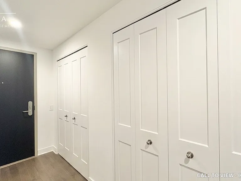180 George St #411 — Photo 8