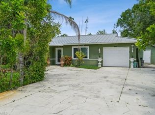 8091 San Carlos Blvd, Fort Myers, FL 33967