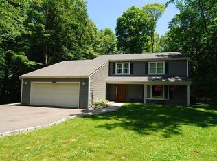 3 Debbie Dr, Stanhope, NJ 07874