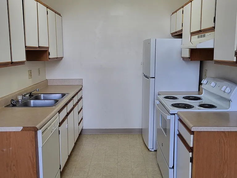 416 Sullivan Ave W #309 — Photo 7