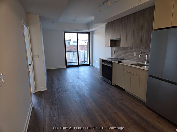 4th image of 2075 Lakeshore Rd #302