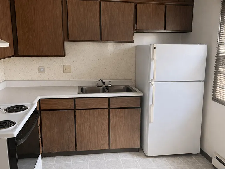 1709 Onsgard Rd — Photo 3