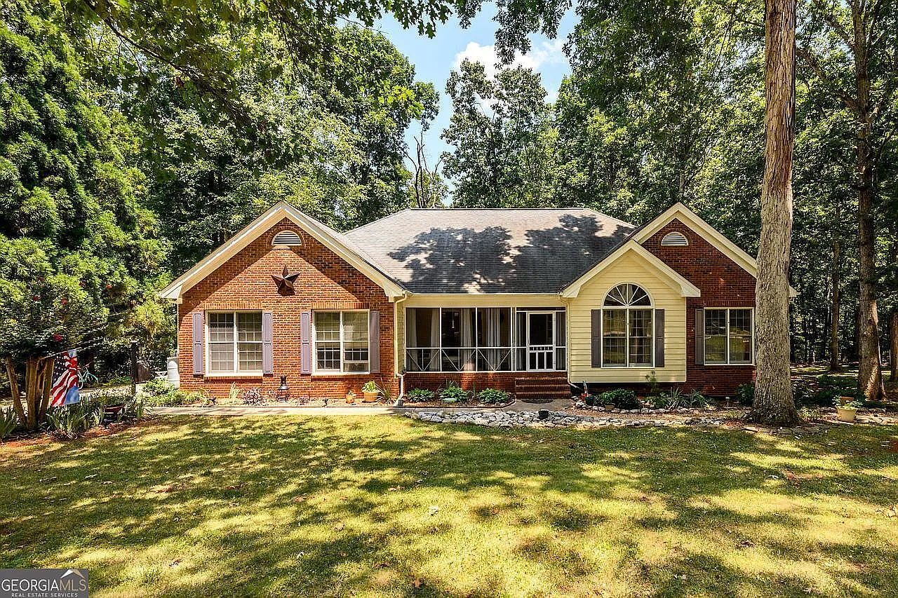 3 bed, 2.5 bath, 2022 sqft, $3,529 — Photo 1