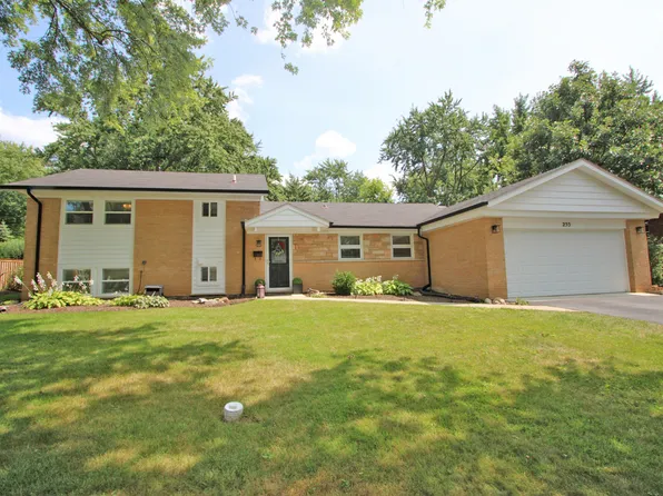 255 Sharon Dr, Barrington, IL 60010