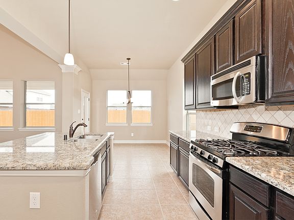 3rd image of 8220 Lake Powell Dr