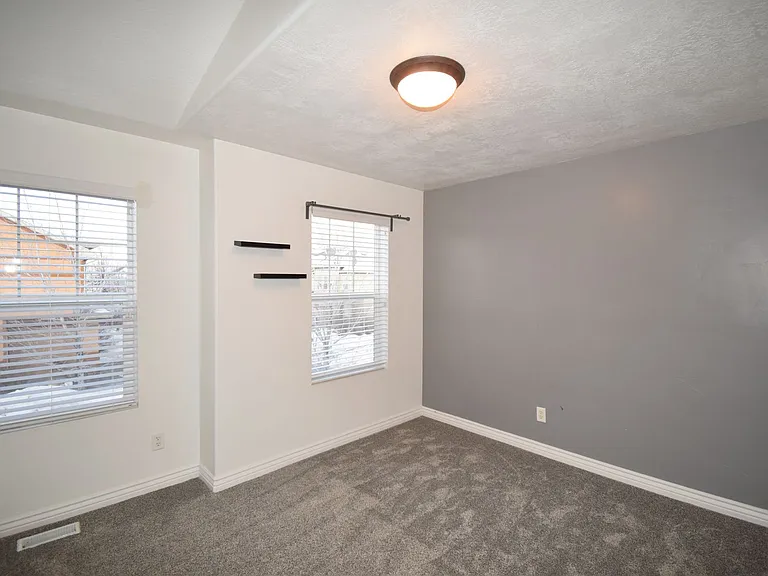 2182 E Whitekirk Way — Photo 11