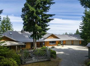 253 Chilton Rd, Saltspring Island, BC V8K2W9
