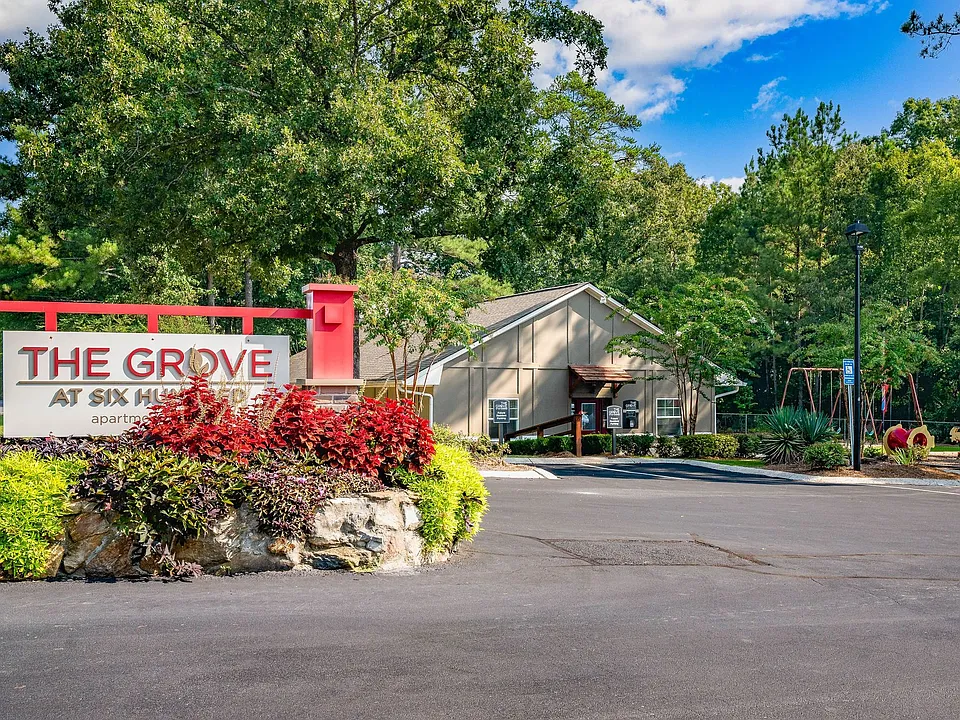 Grove at Six Hundred