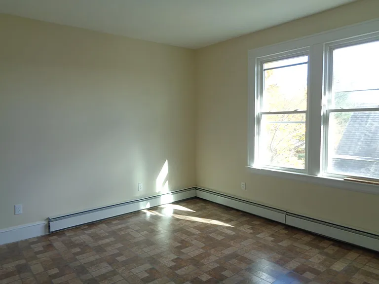 68 Brewster St #2 — Photo 9