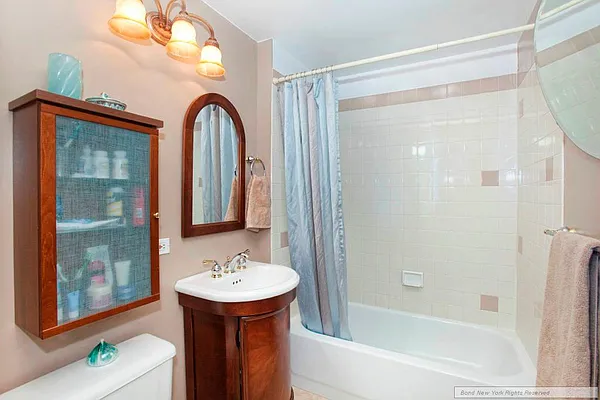 Sold by Bond New York | media 32