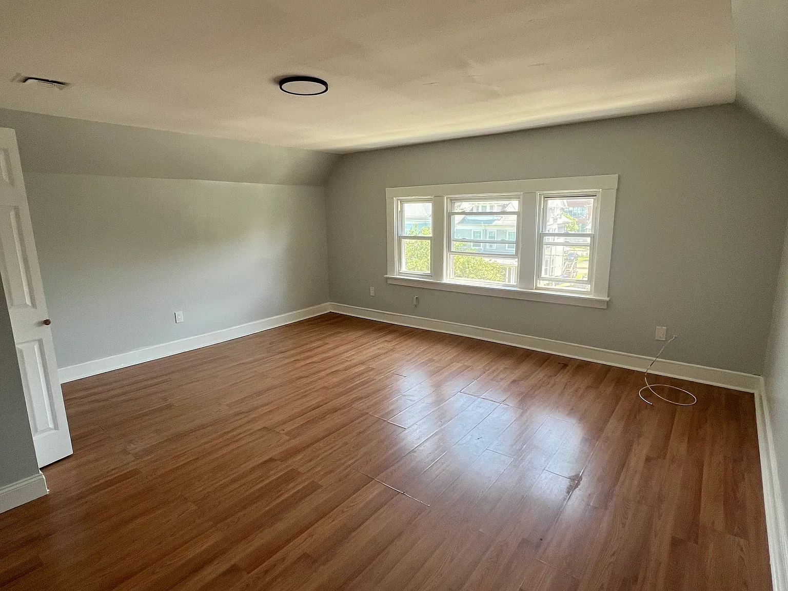 2 bed, 800 sqft, $1,700 — Photo 2
