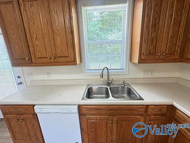 1386 Harvest Rd — Photo 10