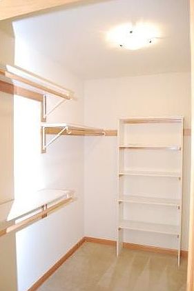 5th image of 614 Annecy Park Cir