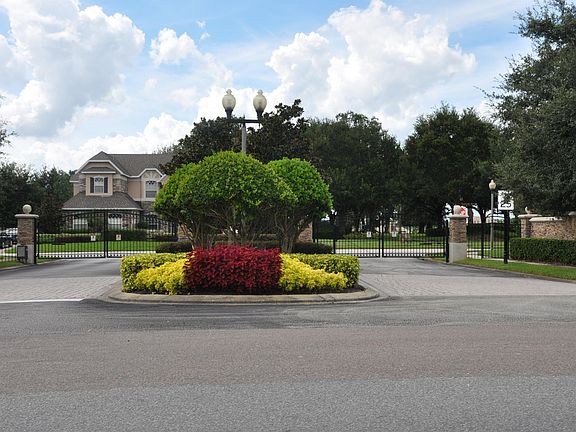 2nd image of 14350 Hampshire Bay Cir