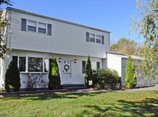 103 Kenneth Ln, Hackettstown, NJ 07840