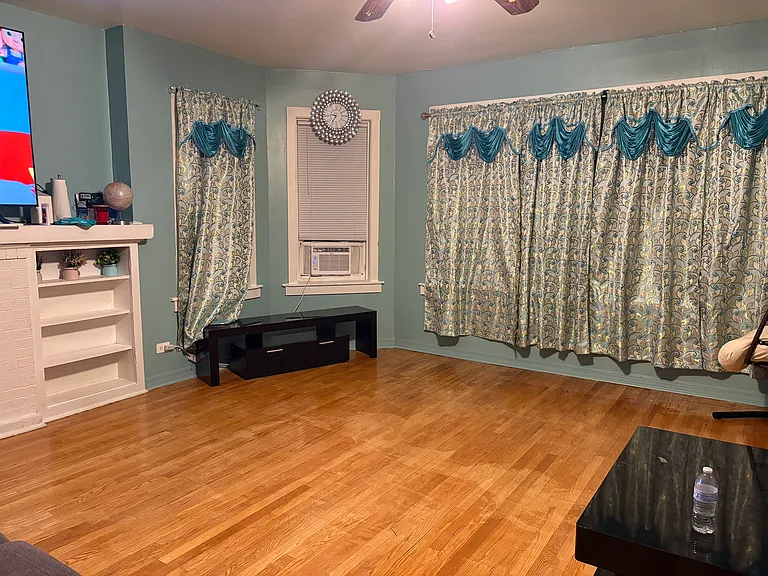 6246 N Rockwell St #2 — Photo 8