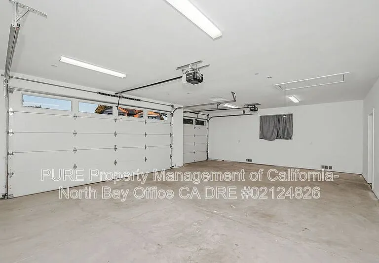 1920 Fountainview Cir — Photo 31