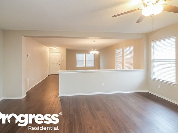 3rd image of 541 King St