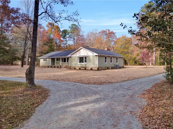 7300 W Quaker Rd, Disputanta, VA 23842