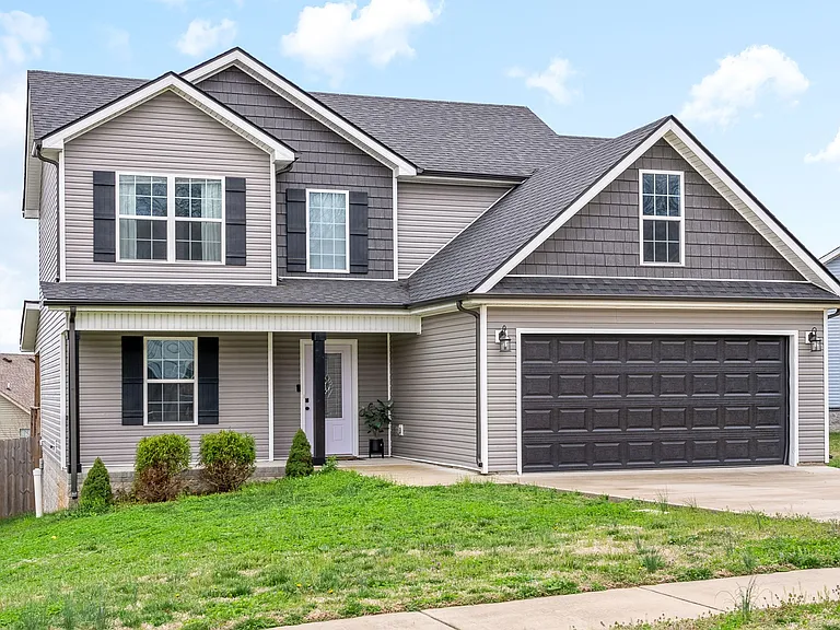 1225 Freedom Dr — Photo 2