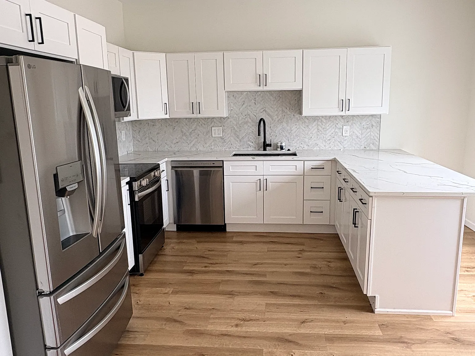 2 bed, 2.5 bath, 1500 sqft, $2,500 — Photo 2
