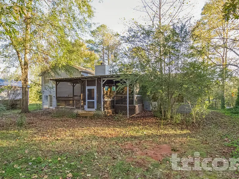 828 Georgetown Dr — Photo 17