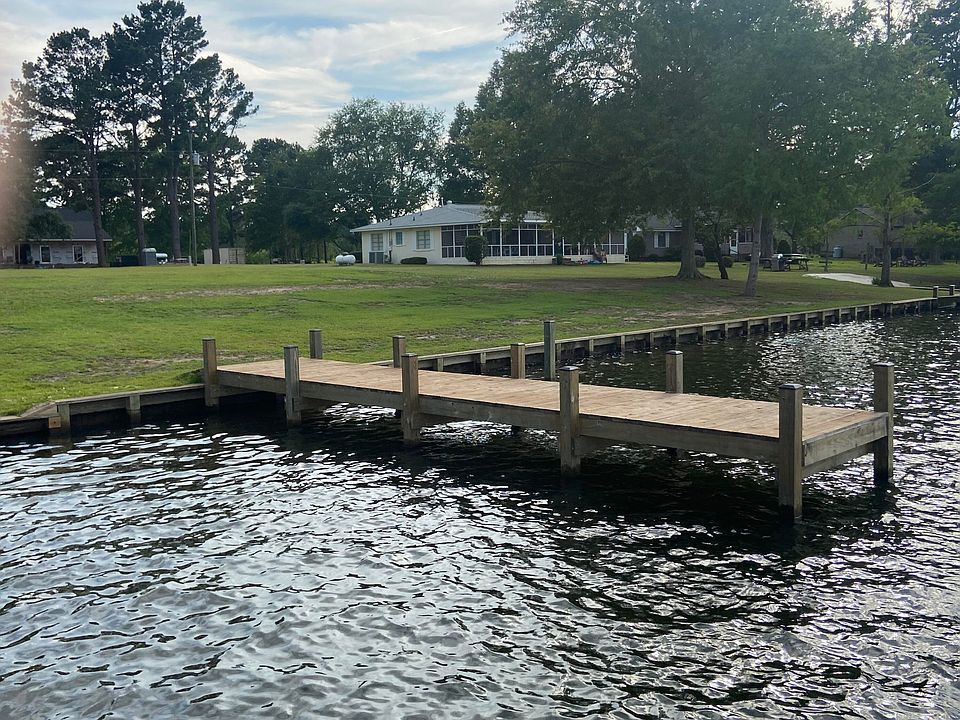 2nd image of 1715 Waters Edge Dr